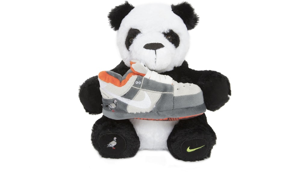 Nike x Staple Panda Pigeon Plush Black White SS19 GB