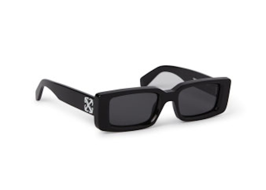 Pre-owned Off-white Arthur Rectangle Sunglasses Black/dark Grey (oeri127s24pla0011007-fr)