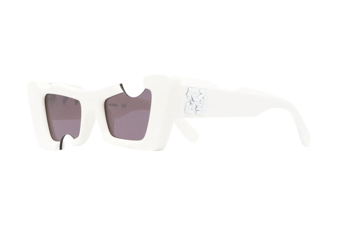Pre-owned Off-white Cannes Cut-out Cat-eye Sunglasses White/grey (oeri021s22pla0010107)