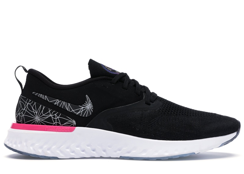 Nike odyssey react flyknit store 2 black and white