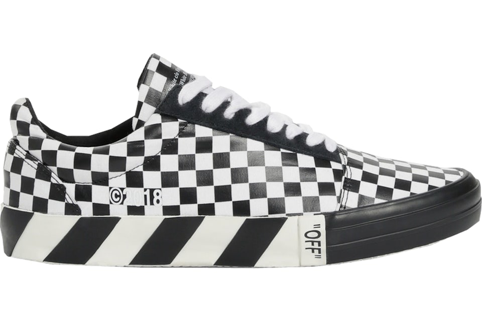 OFF WHITE Vulc Low Checkered Men s Sneakers GB
