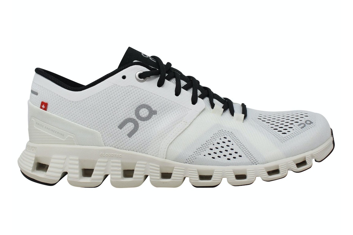 Pre-owned On Running Cloud X White Black (w) In White/black