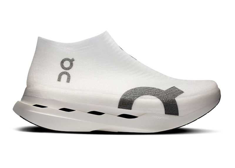 On Running Cloudboom Strike LS White Black Men's - 3UE30010462 - US