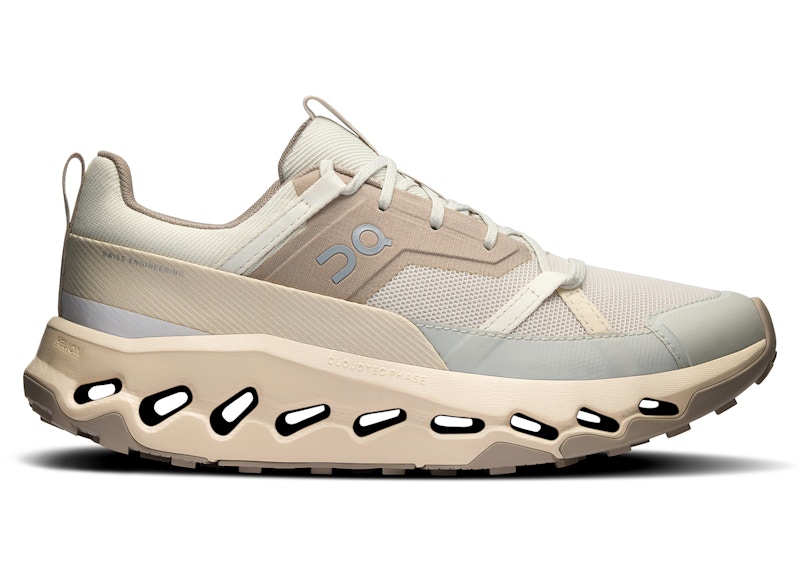 オングストローム　クリーム Women's Cloudultra 2 | Beige & Blue | On United States