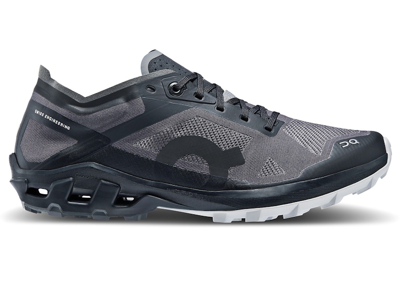 Pre-owned On Men's Running Cloudventure Peak 3 Sneakers In Black/glacier