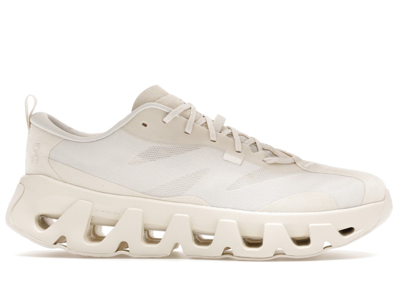 靴 Kith for On K-Tech 1 TOFU Kith for On K-Tech 1 - Tofu / Tofu – Kith Europe