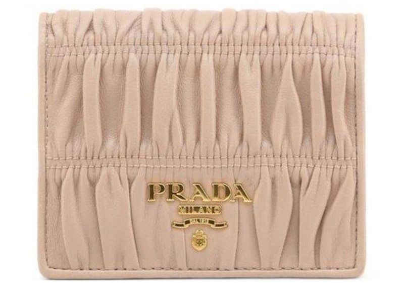 Prada nappa outlet gaufre wallet