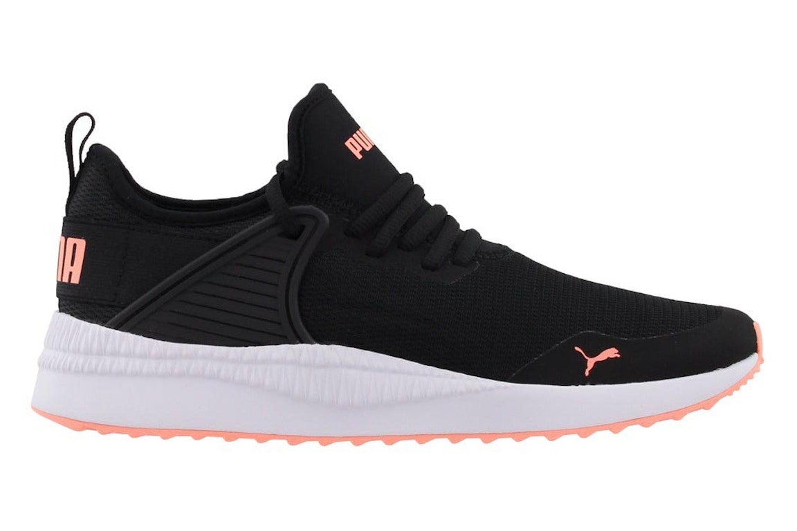 Click to view more detailed imagery on our partner's website Pre-owned Puma Pacer Next Cage Bright Peach In Black/bright Peach