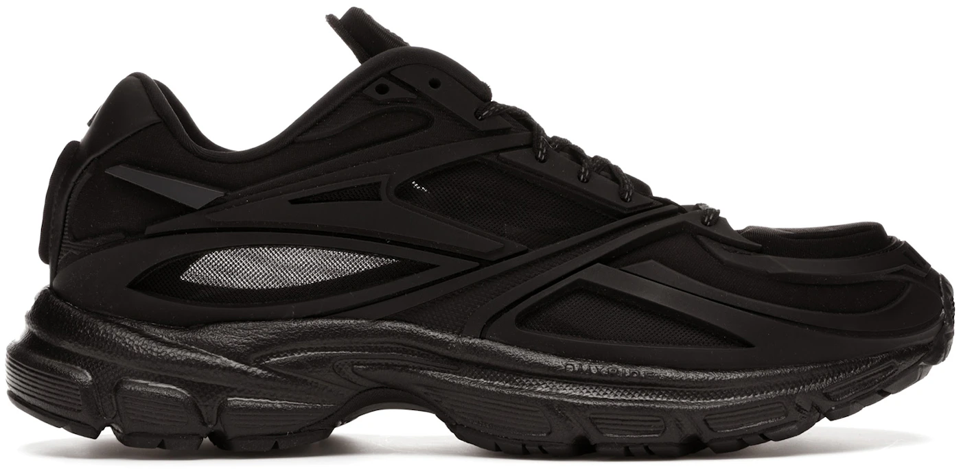 Reebok Premier Verone Supreme Running Shoe Stock Photo - Download Image Now  - Black Background, Black Color, Clothing - iStock
