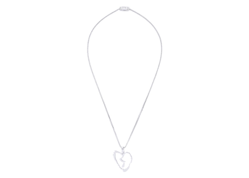 Revenge clearance heart pendant