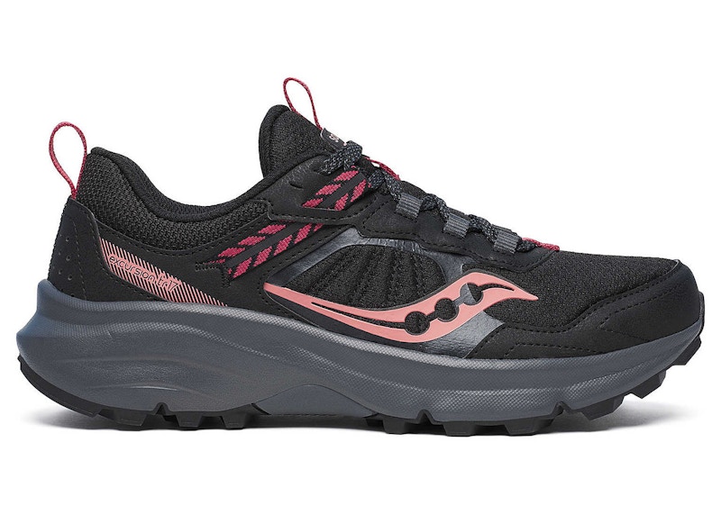 Pre-owned Saucony Excursion Tr17 (women's) Sneakers In Black/shadow