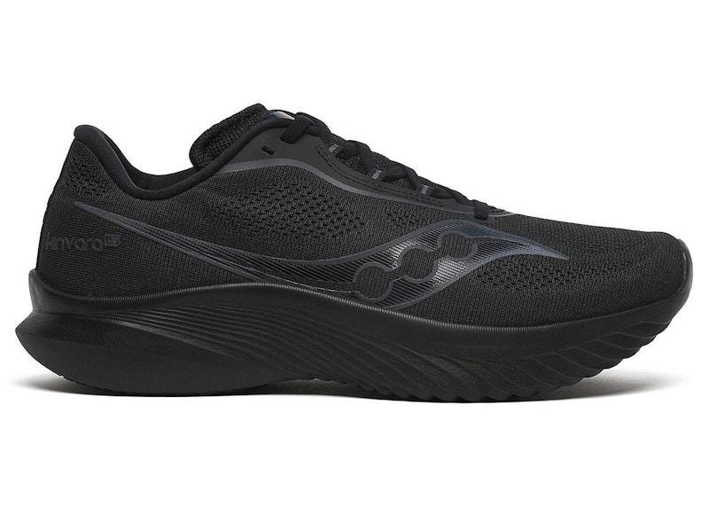Pre-owned Saucony Men's Kinvara 15 Sneakers In Triple Black