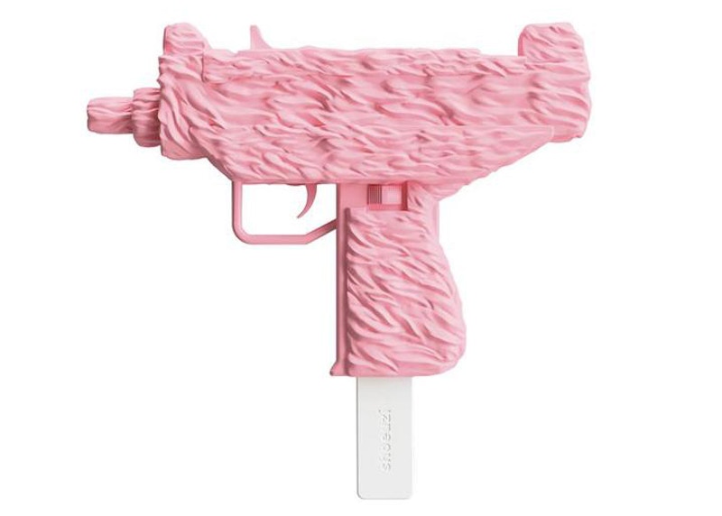 shoeuzi-we-are-not-friends-75-sculpture-pink-us