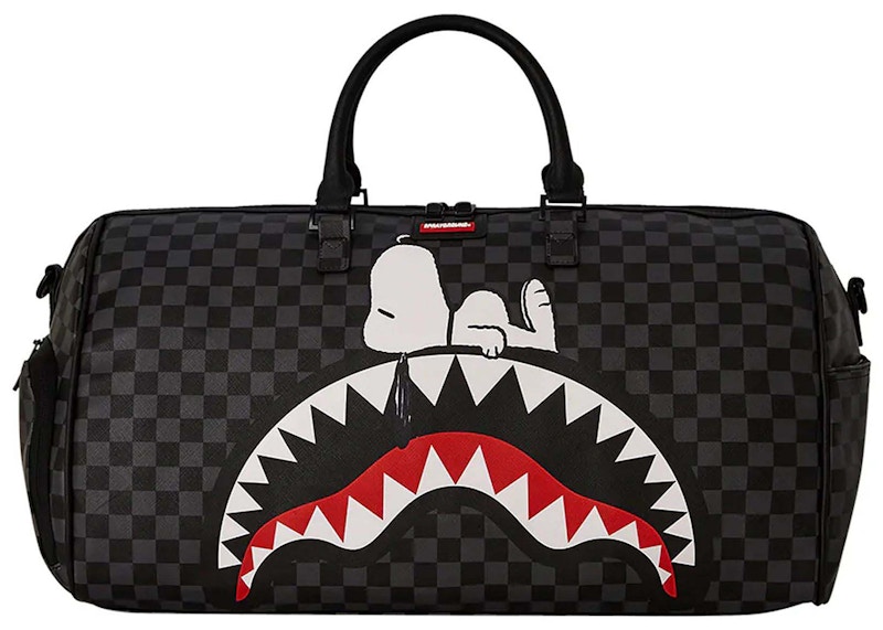 Pre-owned Sprayground Men's Snoopy Chillin Large Duffle In Black