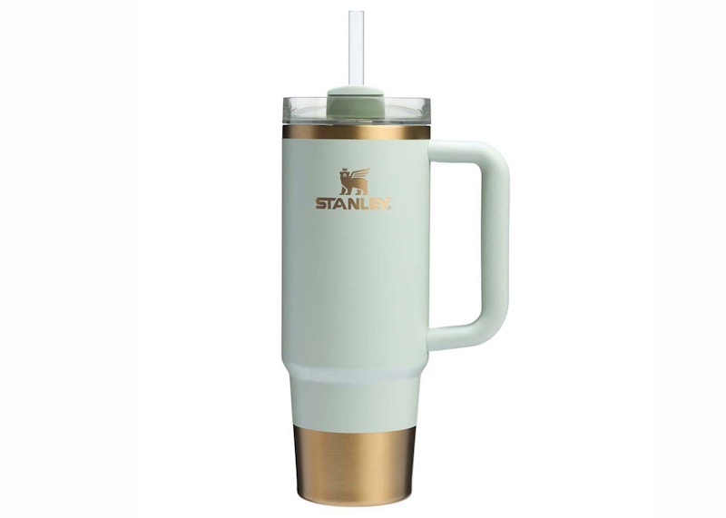 Pre-owned Stanley Comfort & Joy Collection Flowstate Holiday Quencher 30oz Tumbler In Gilded Celadon