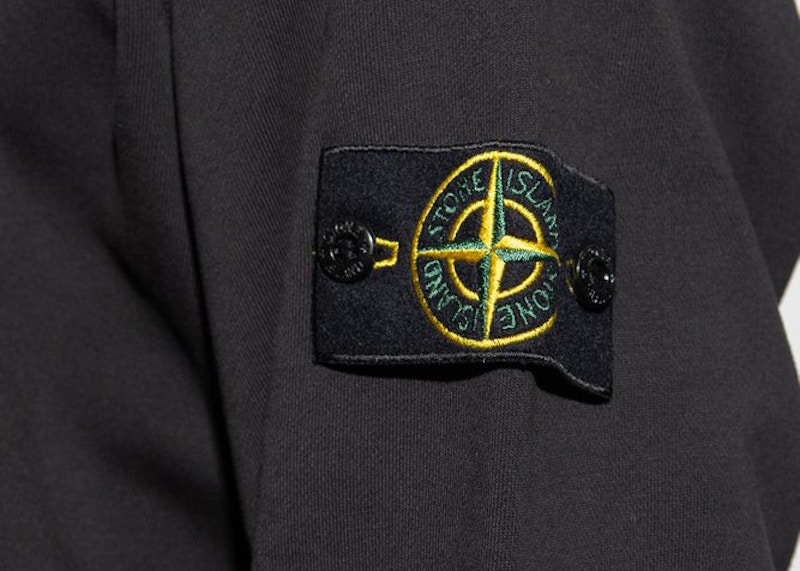 Stone island logo hot sale patch sweatshirt