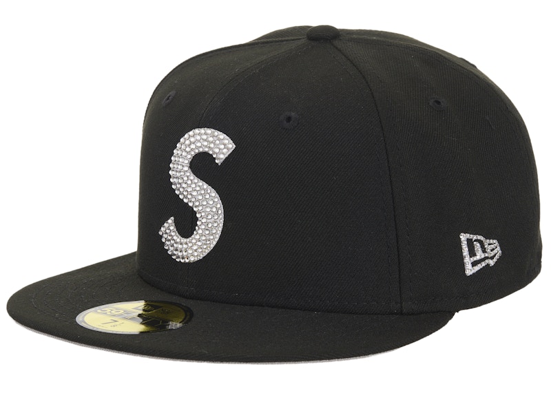 応援グッズ Supreme x Swarovski S Logo New Era Supreme Swarovski S Logo New Era 59Fifty Fitted Hat Black - FW25 - JP
