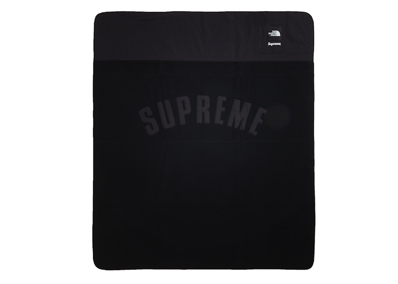 Supreme north face fleece on sale blanket