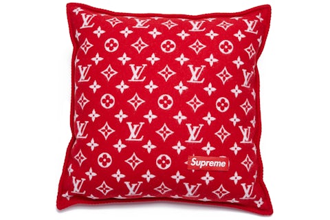 Supreme x Louis Vuitton Monogram Pillow Red - SS17 - US Supreme x Louis Vuitton Monogram Pillow Red - SS17 - US