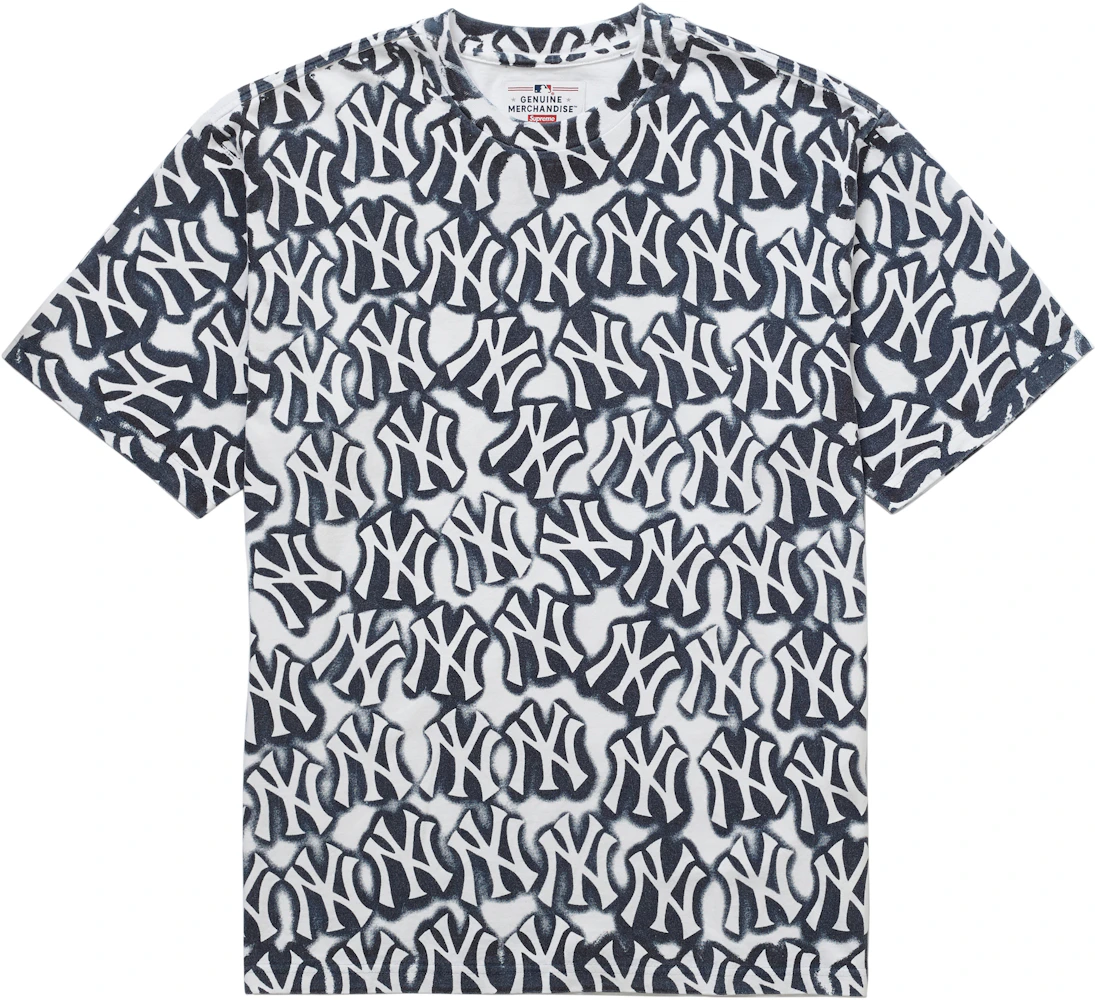 White New York Yankees Airbrush Crewneck T-Shirt – Maison-B-More Global  Store