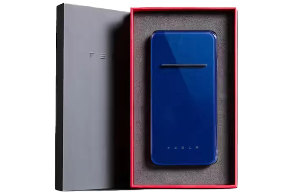 Tesla Wireless Portable Charger 2 Blue
