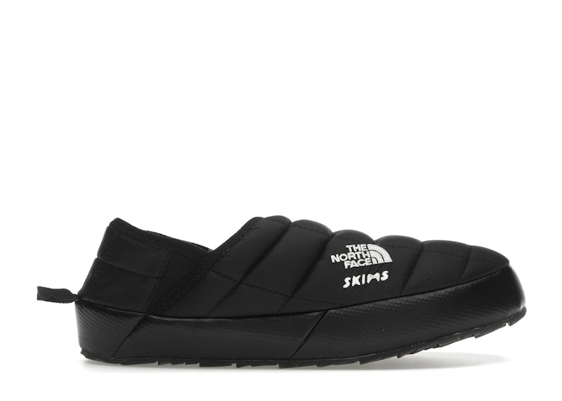 Pre-owned The North Face Thermoball Traction Mule V Skims (women's) Sneakers In Onyx In Black