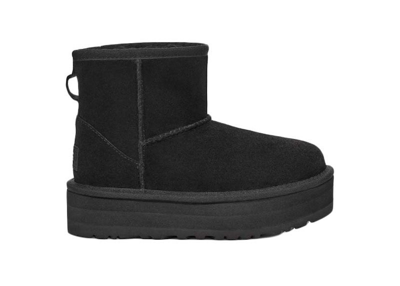 Pre-owned Ugg Classic Mini Platform Boot (kids) Sneakers In Black