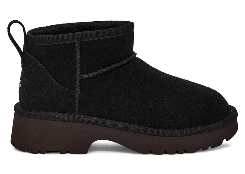Pre-owned Ugg Classic Ultra Mini New Heights Boot (kids) Sneakers In Black