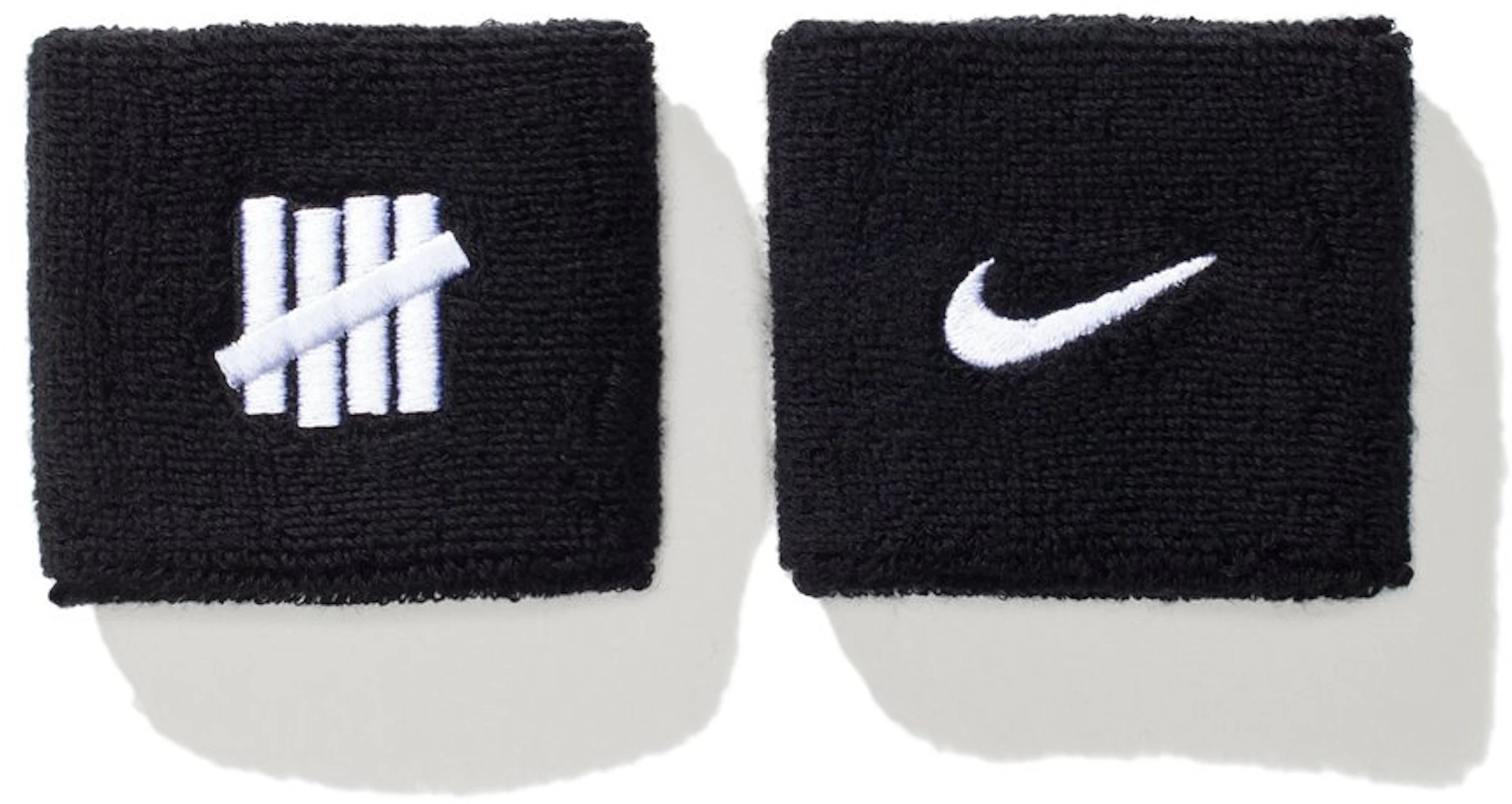 Se infla Almacén lector Undefeated x Nike Wristband Black - SS18 - ES