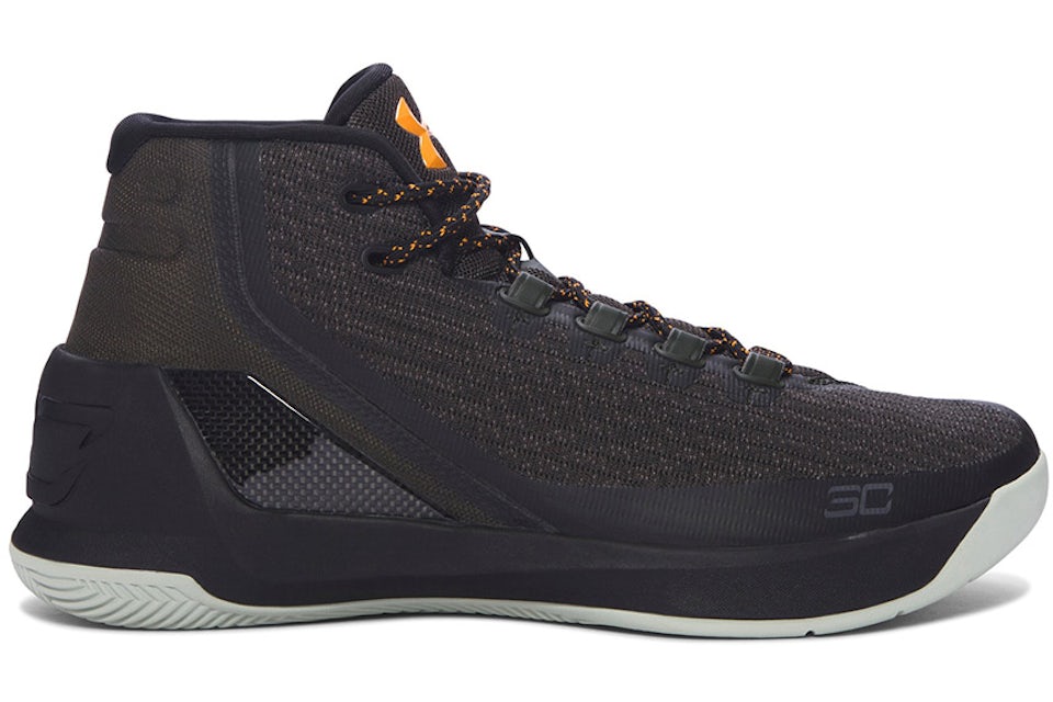 UA Curry 3 Flight Jacket Men s 1269279 357 GB