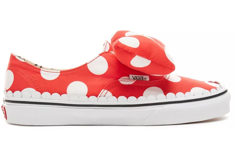 Vans x disney authentic gore red spot deals trainers