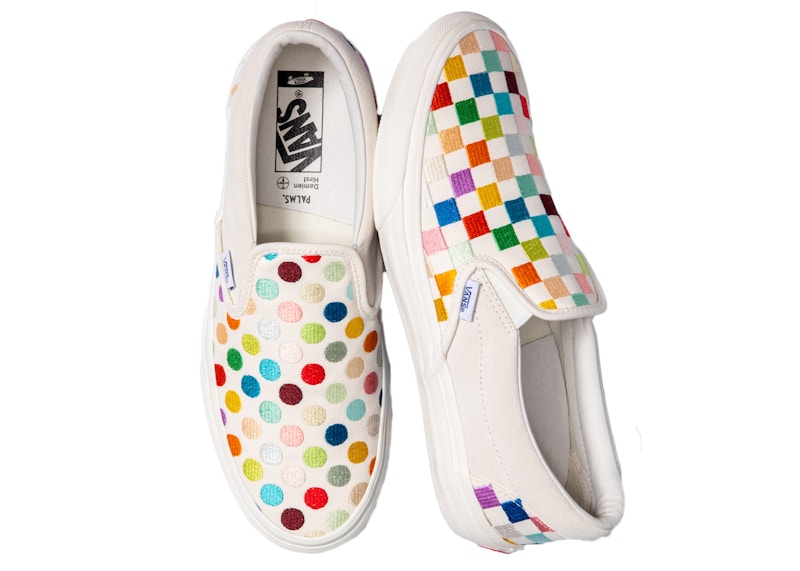 vans slip on dots