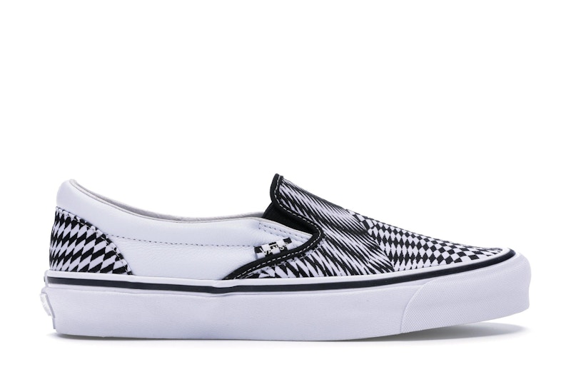 Dizzy deals checkerboard vans