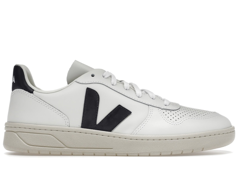 Veja v10 extra store white black