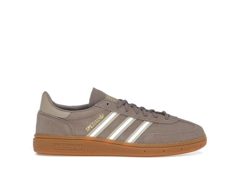 Adidas Handball Spezial Sneakers in Chalky Brown/Cloud White/Magic Beige