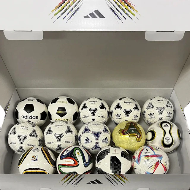 Historical Soccer Mini Ball Set - ES