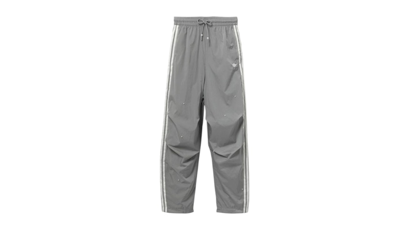 銀モノ・スタイル: 　　　ストリート時代の新ステイタス adidas Striped Pants (Asia Sizing) Grey - SS26 - JP