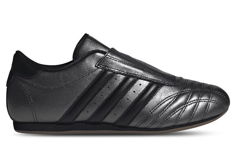 最終値下げ！新品　adidas TAEKWONDO シューズ 黒/白 箱付き ADIDAS ORIGINALS TAEKWONDO BLACK/WHITE - SNEAKERS WOMEN