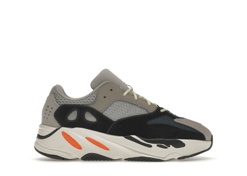 3回ほど着用しましたYEEZY BOOST 700 ウェーブランナー