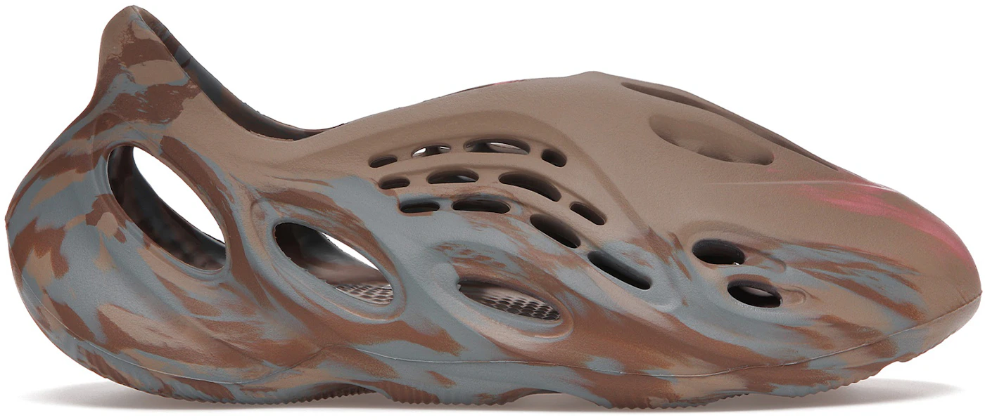 adidas Yeezy Foam Runner in Gray for Men