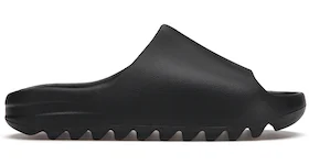Claquette adidas Yeezy coloris onyx (2022/2023)