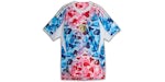 Camiseta ajustada adidas x BAPE con estampado de fútbol azul/rosa