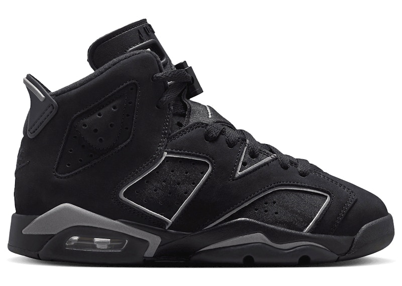Jordan 6 Retro Cap and Gown Sneakers in Black
